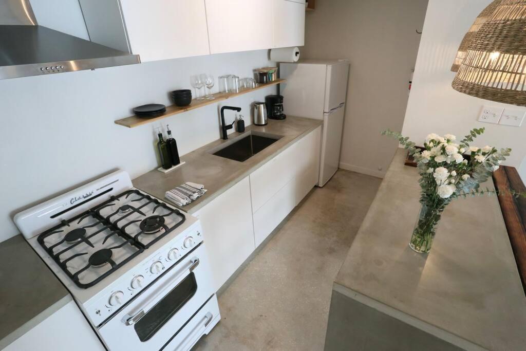 Concrete Suite 5 Min Walk To Shands Uf Gainesville Zewnętrze zdjęcie
